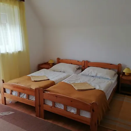 Gabriella Haz 度假居 Szolad