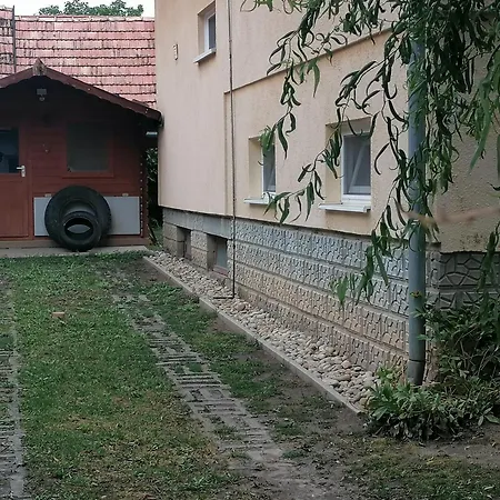 Gabriella Haz 度假居