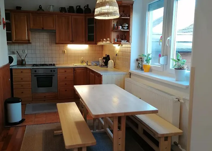 Gabriella Ház * Szolad